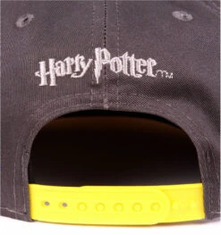 Chaussons Harry Potter Hedwige -Harry Potter Soldes casquette poufsouffle blason harry potter grise visiere jaune 4