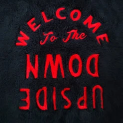 Stickers Stranger Things Arcade -Harry Potter Soldes peignoir stranger things noir welcome to the uspide down 4